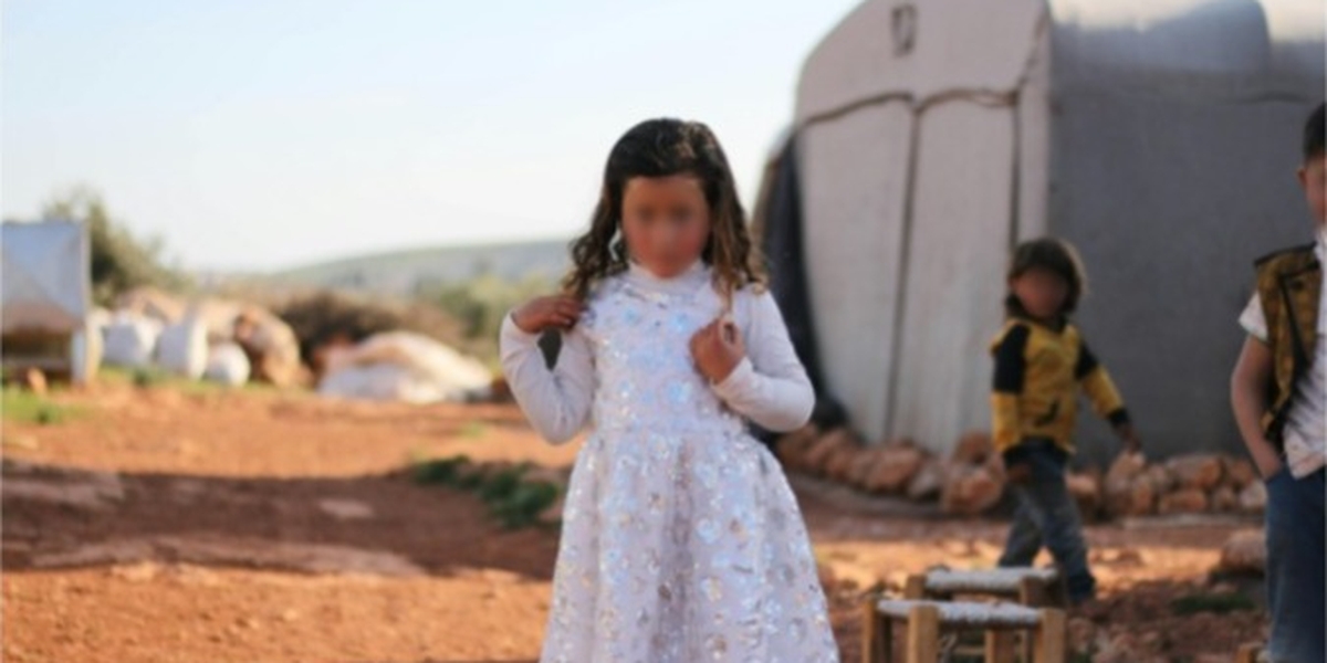 Após visão com Jesus, pai salva filha de 12 anos de casamento com líder do Talibã