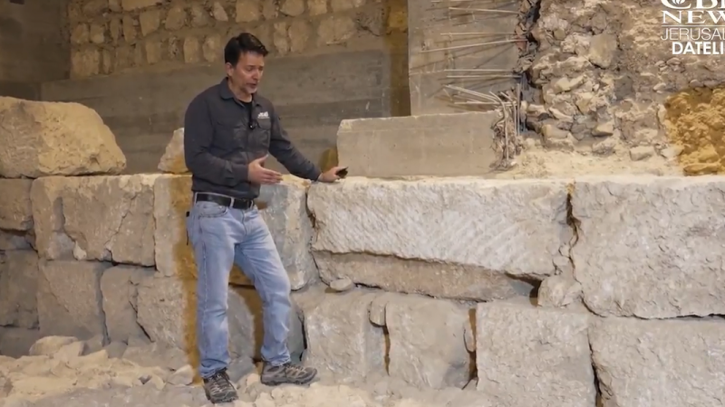 Descoberta em Jerusalém revela muro do período do primeiro Hanukkah