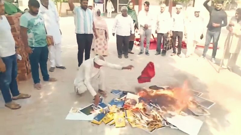Hindus espancam cristãos e queimam Bíblias em ataque brutal