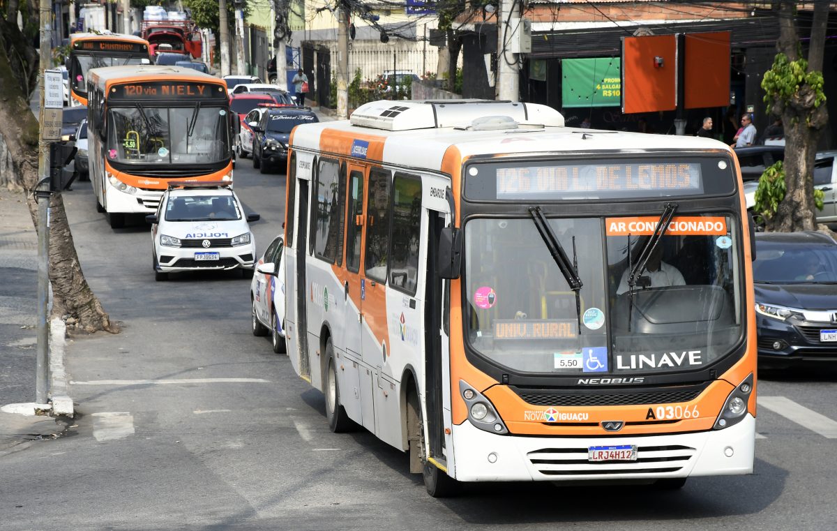 Prefeitura anuncia reajuste da passagem de ônibus