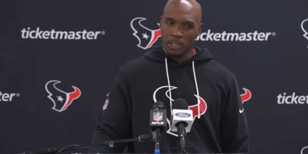 Técnico destaca fé dos jogadores após classificação na NFL: “Jesus é a nossa Luz”