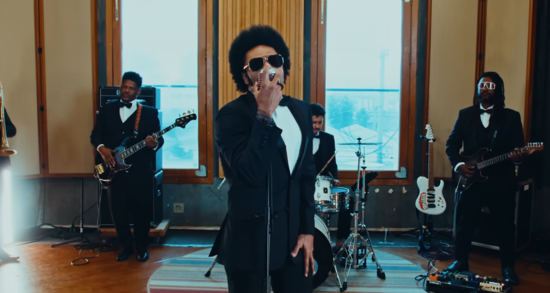 Thalles Roberto lança ‘Gratidão’ – Canção Natalina Emocionante