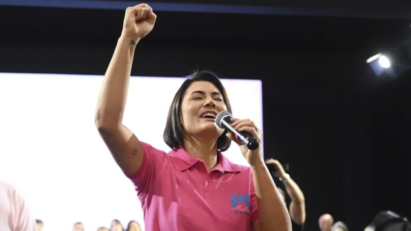 ‘Somos a força delicada que vai transformar o mundo’: Michelle Bolsonaro, um fenômeno?
