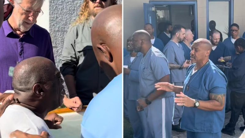 Mais de 20 presidiários são batizados em prisão de segurança máxima nos EUA