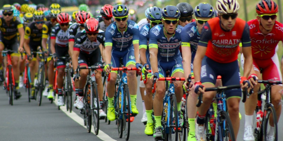 Mais de 500 ciclistas cristãos pregam o Evangelho em evento esportivo em Bariloche