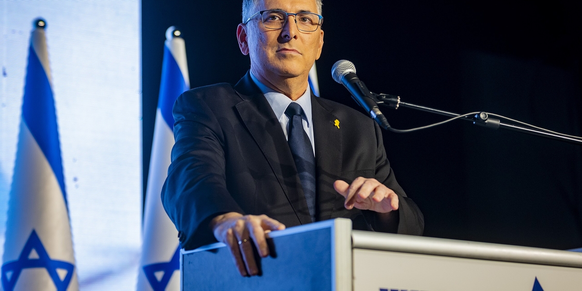 Ministro de Israel pede que judeus migrem após onda antissemita: “Voltem para casa”