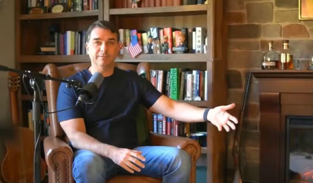 Pré-candidato, Flávio Bolsonaro recebe ameaças de morte