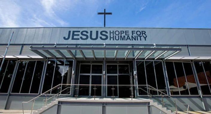 número de fiéis que vão aos cultos continua crescendo