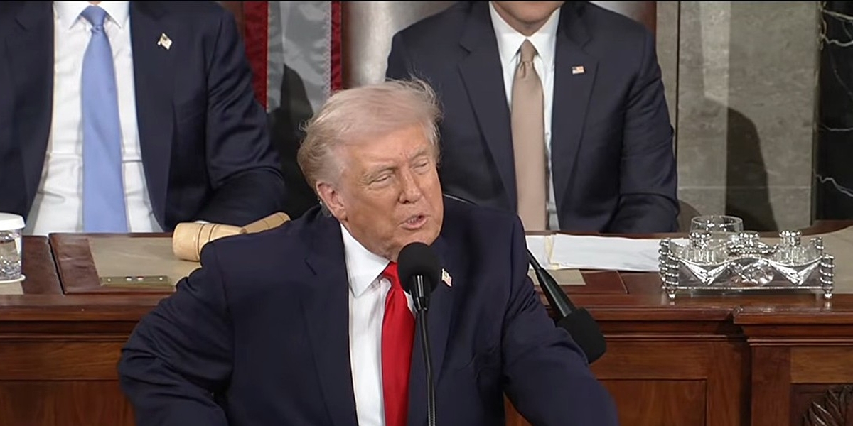 Em discurso no Congresso, Trump diz que o ‘cristianismo voltou a alcançar jovens’ nos EUA