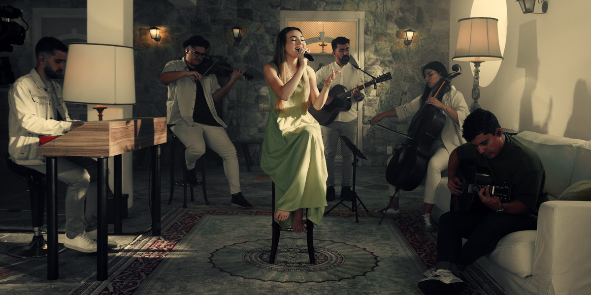 Esther Durán lança novo single sobre buscar descanso em Deus