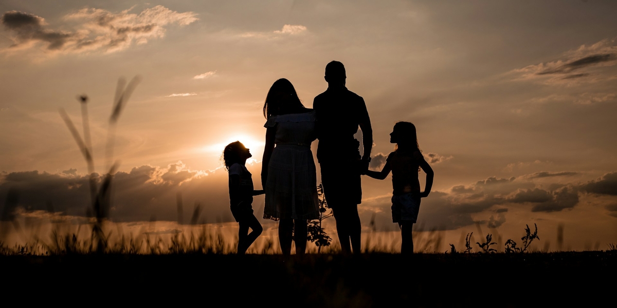 O perigo do pai/mãe “perfeitos”: Por que ser “suficientemente bom” é o que cura