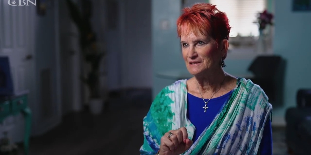 Após luto, mulher volta para Jesus e é liberta do alcoolismo: ‘Deus me curou’