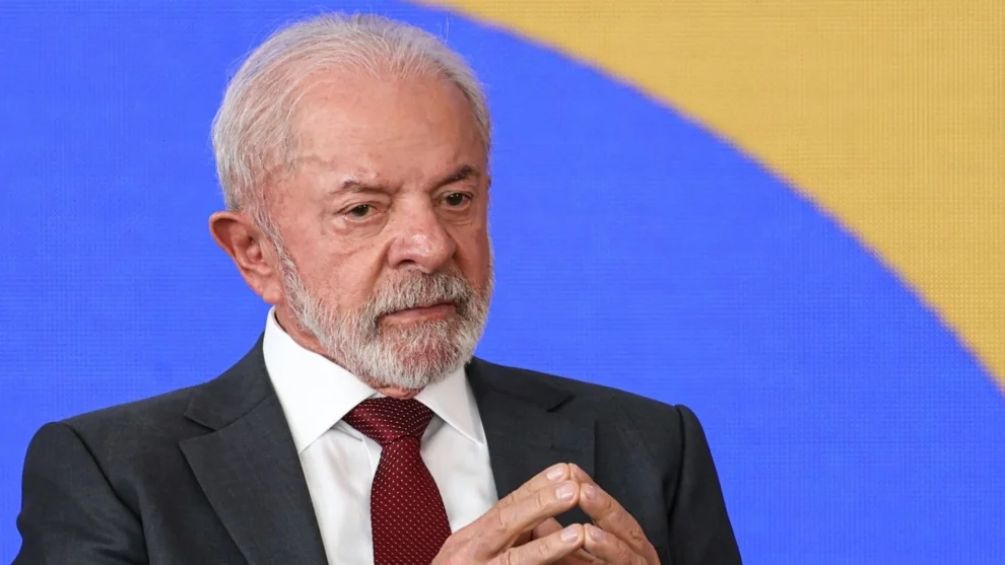 Aprovação de Lula é tão baixa quanto a de presidentes derrotados