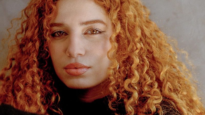 Cantora lança música sobre depressão e fé