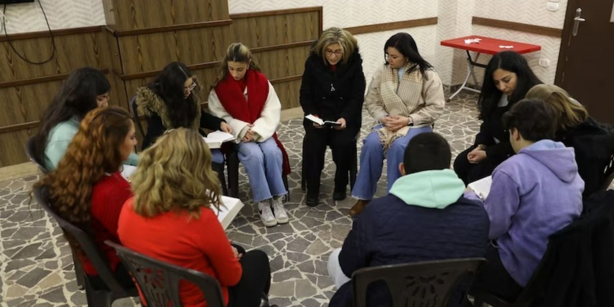Estudo bíblico leva mulheres de diferentes origens religiosas a Jesus na Síria