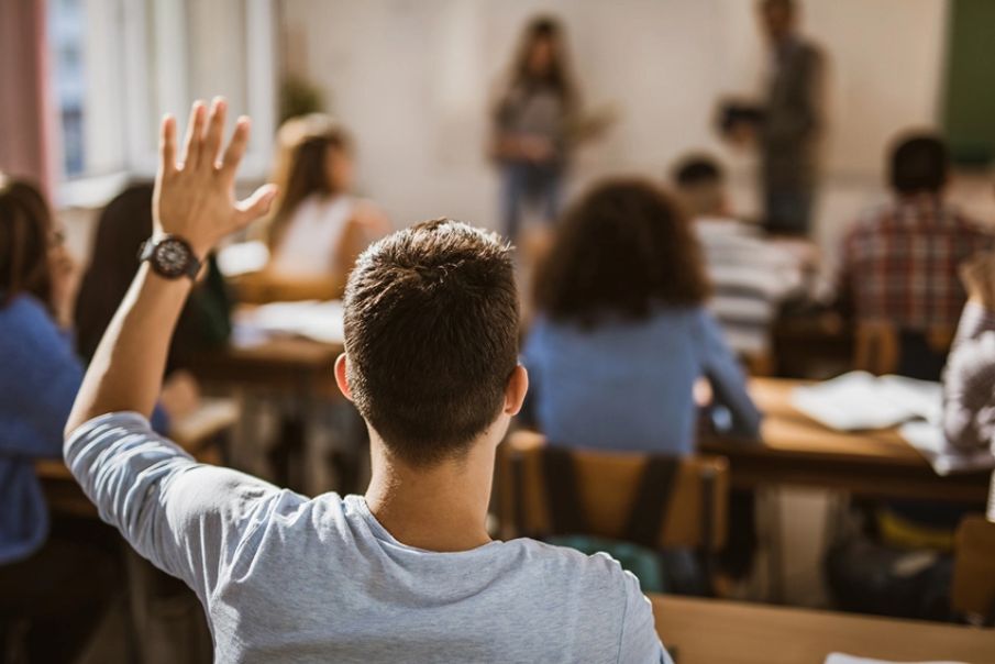 Prática religiosa está ligada a sucesso estudantil, diz pesquisa