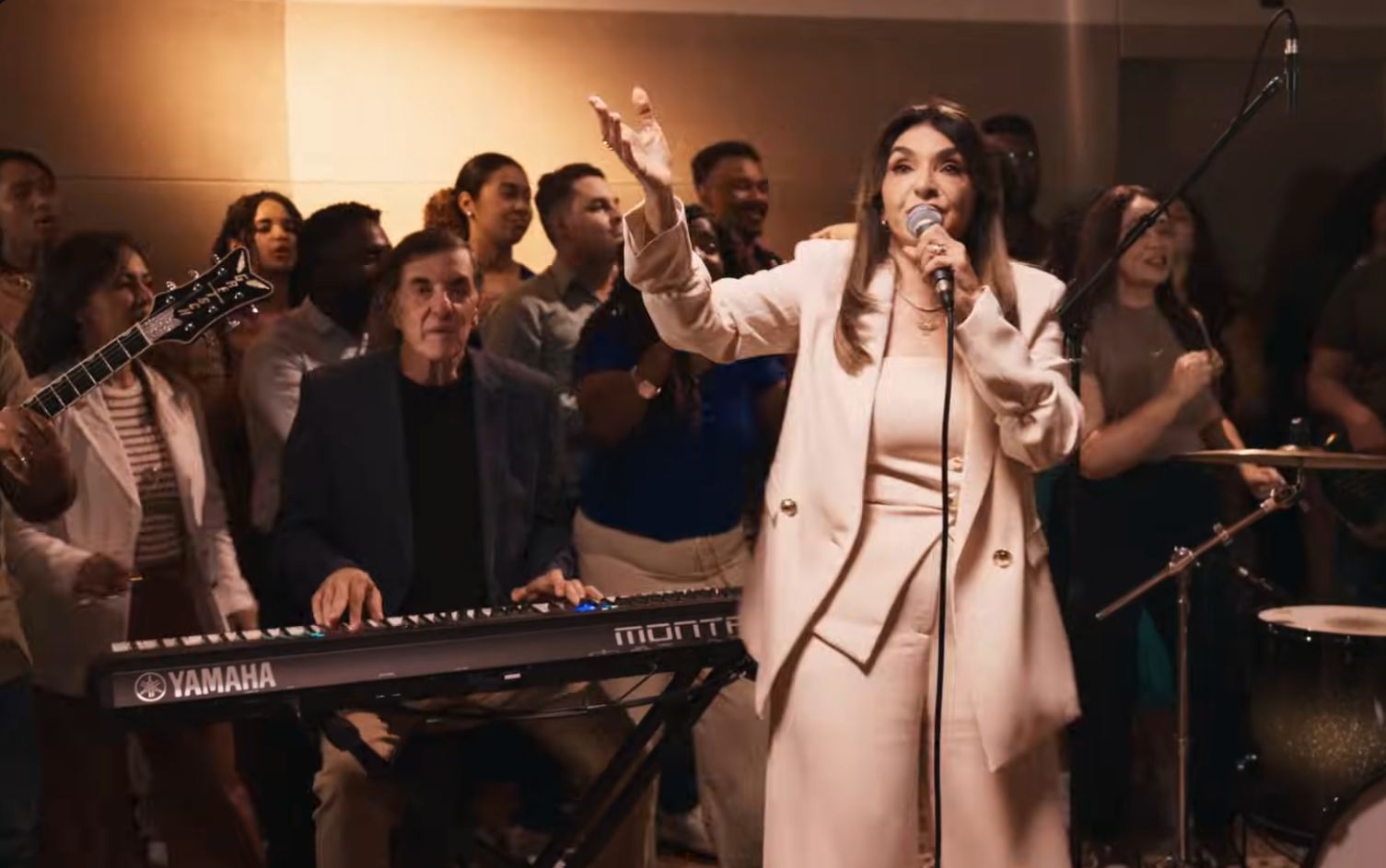 Soraya Moraes regrava sucesso do Elevation Worship