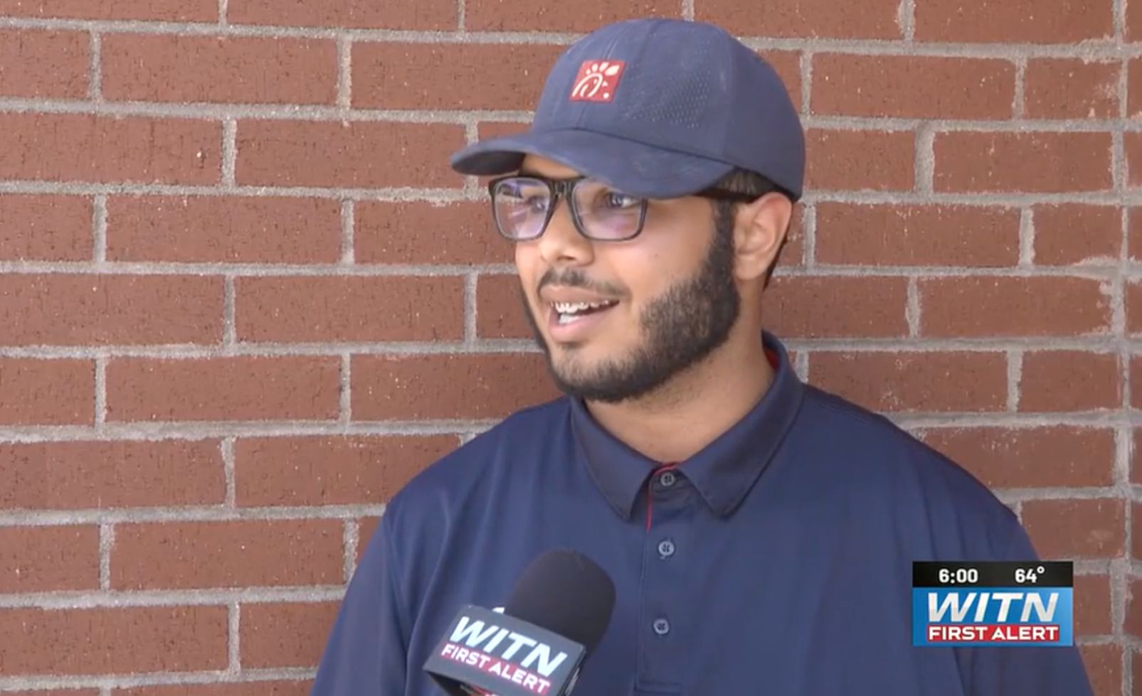 Cristão devolve US$ 10 mil a cliente que esqueceu em lanchonete: ‘Jesus faria isso’