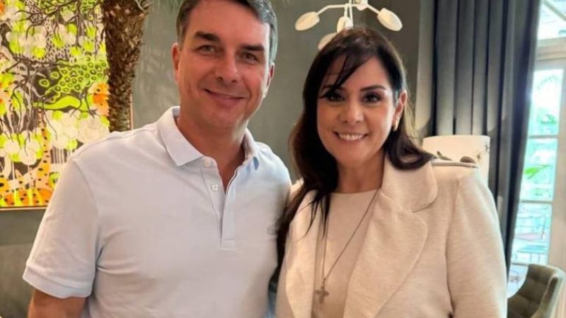 Deputada católica cotada para vice de Flávio é elogiada