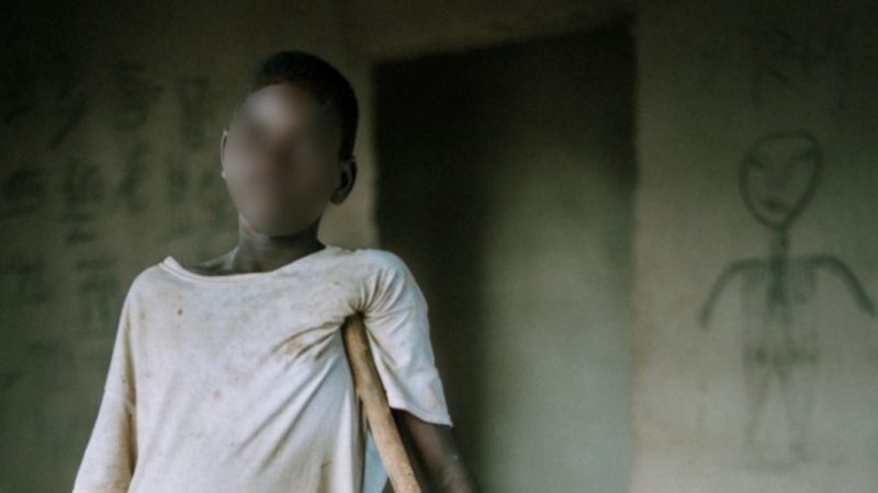 Em ataque terrorista, menino se recusa negar Jesus: “Prefiro morrer do que deixar a fé”