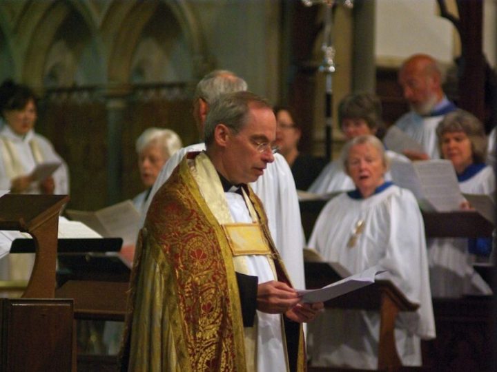 Igreja Anglicana em Gales oficializa bênção para união LGBT