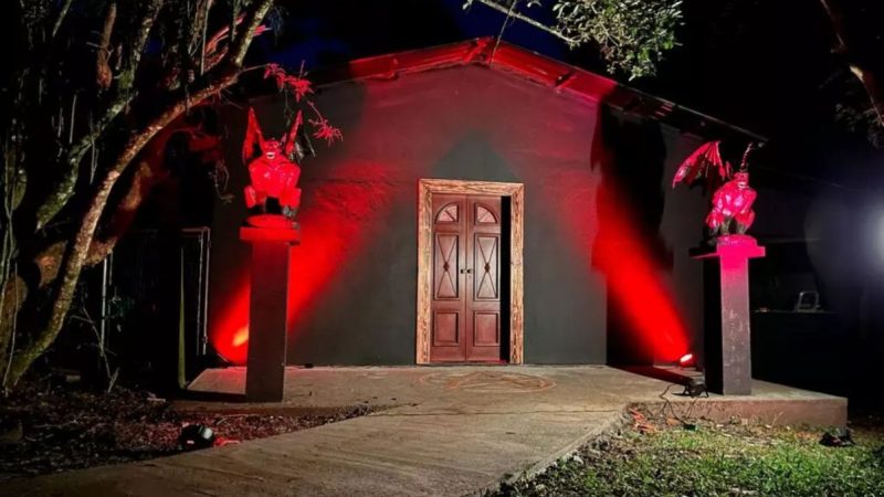 Igreja de Lúcifer inaugurada às vésperas da celebração da Páscoa