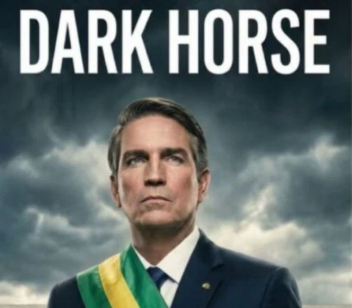 Jim Caviezel anuncia data de estreia de filme sobre Bolsonaro