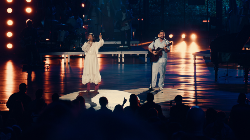 Julia Vitória e Marcelo Markes lançam canção “Vamos Cantar”