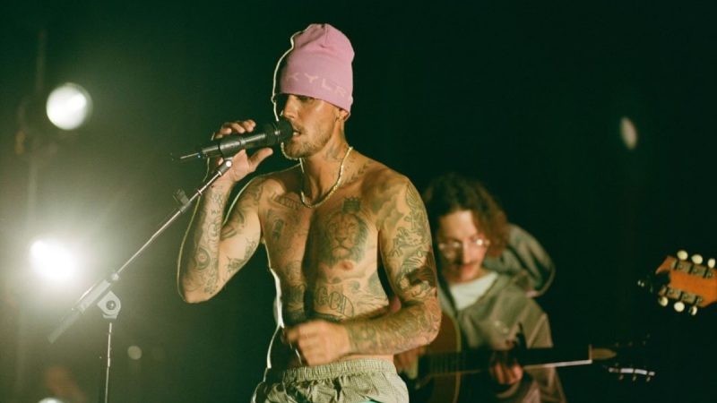 Justin Bieber glorifica Jesus em show no coachella