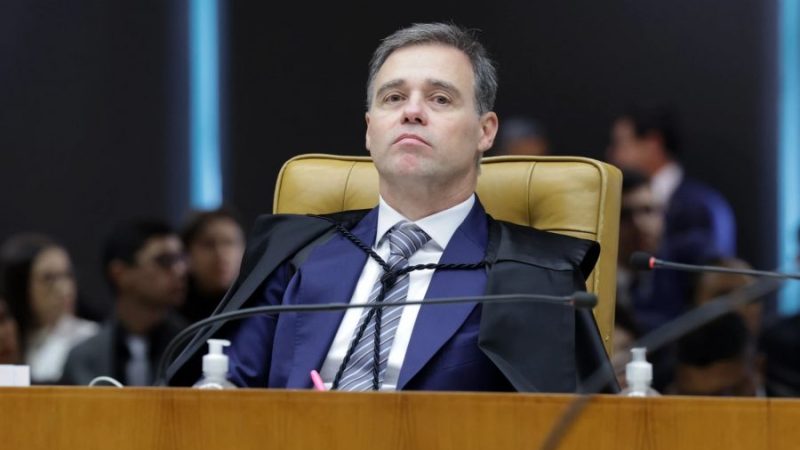 Mendonça irá relatar ação de Bolsonaro contra Janones