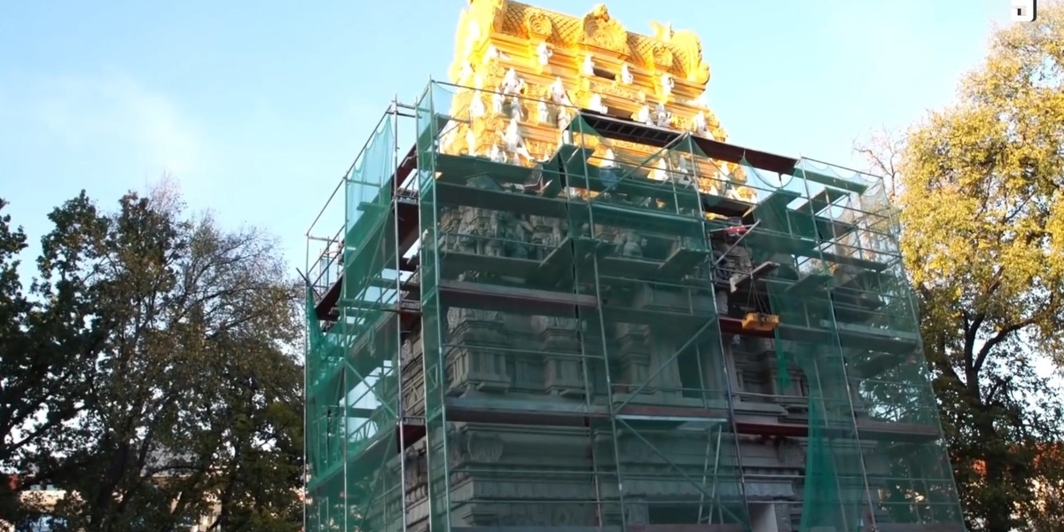 Mesquitas, templos budistas e hindus são abertos, enquanto igrejas fecham na Alemanha