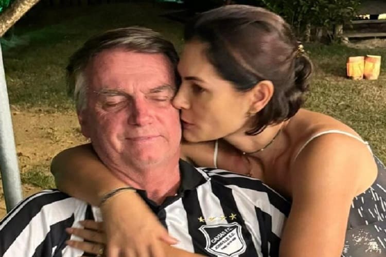 Michelle Bolsonaro sobre o ex-presidente: “Fortalecendo a sua fé”