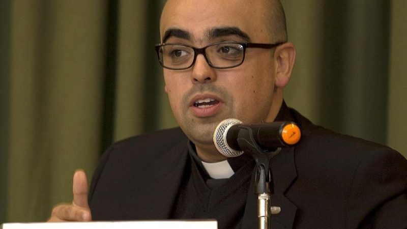 Nikolas Ferreira mobiliza apoio a padre José Eduardo por dívida