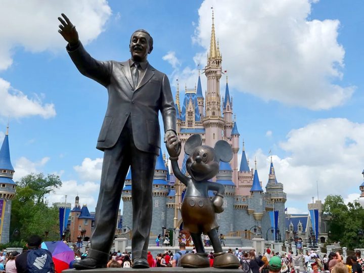 Parque da Disney abandona ativismo da linguagem neutra
