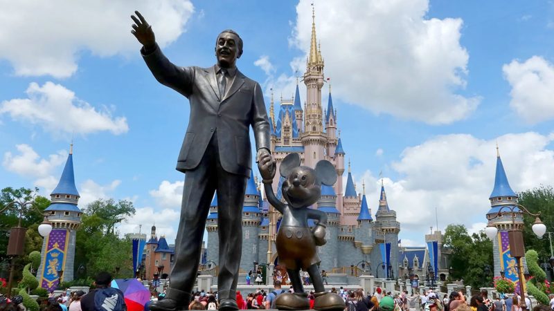 Parque da Disney abandona ativismo da linguagem neutra