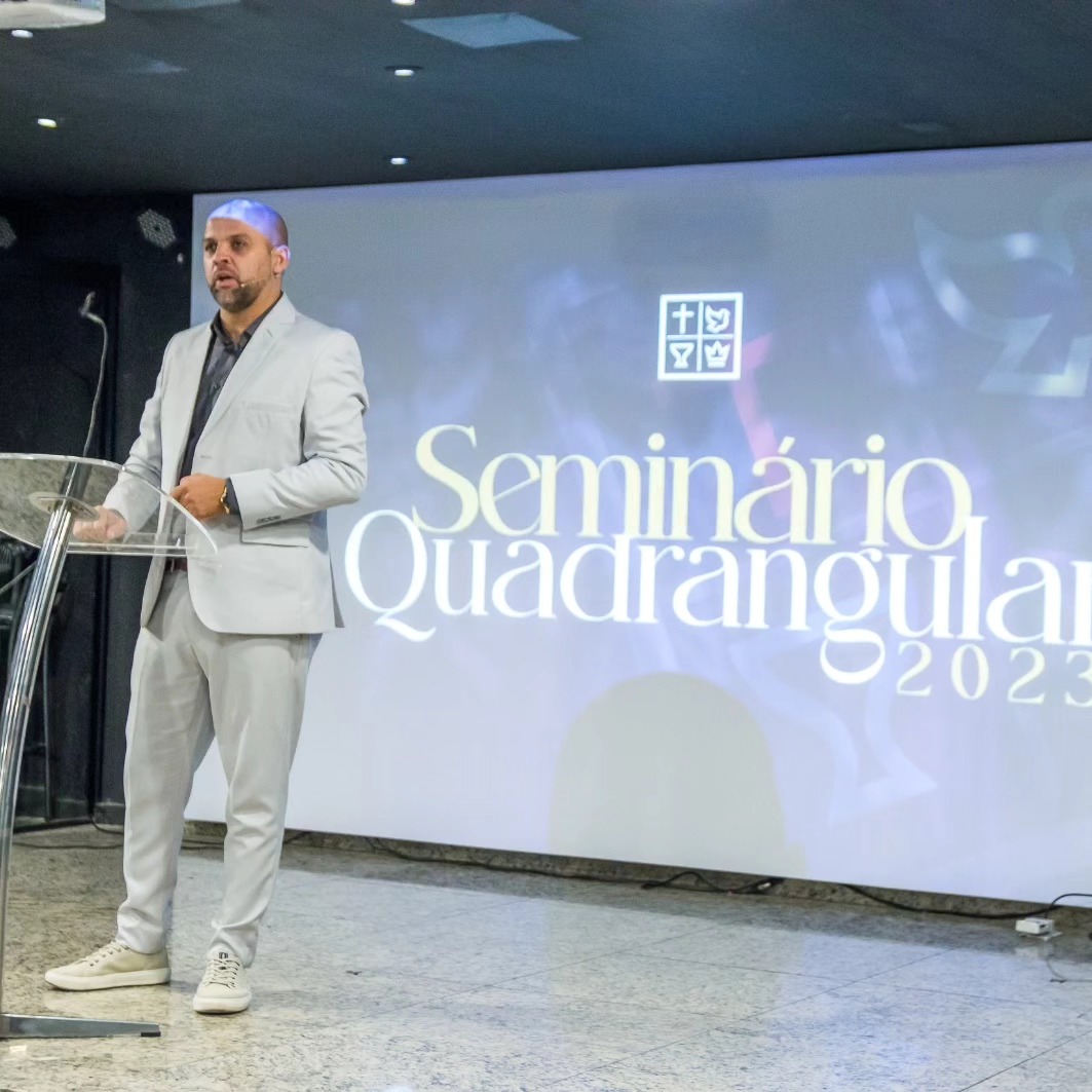 Pastor Leonardo Fernandes deixa a Igreja Quadrangular