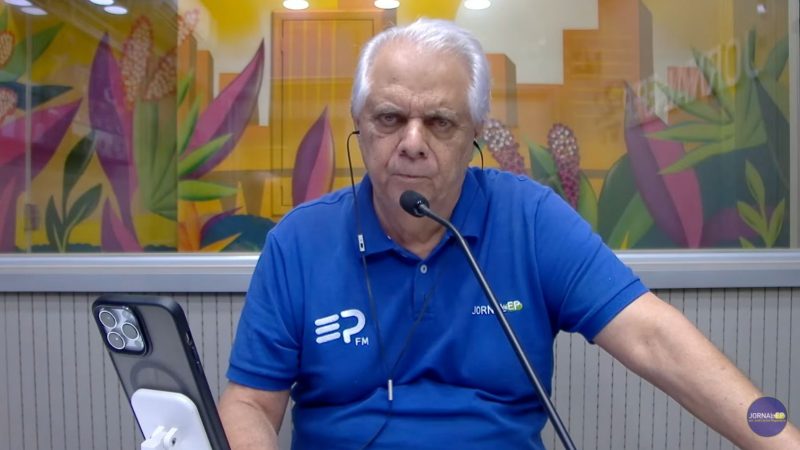 Radialista reitera ataque à Bíblia ao anunciar afastamento