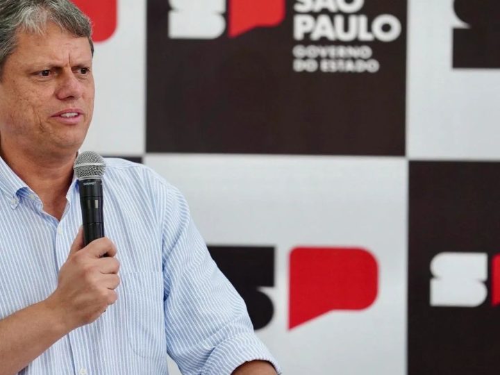 Tarcísio crítica ‘coação’ de Moraes com inquérito contra Flávio