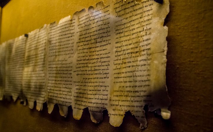 manuscrito foi escrito por dois escribas?