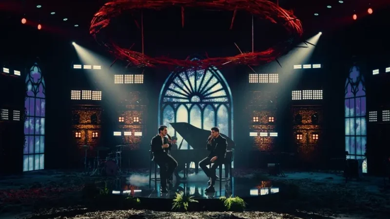André e Felipe regravam clássico da música cristã