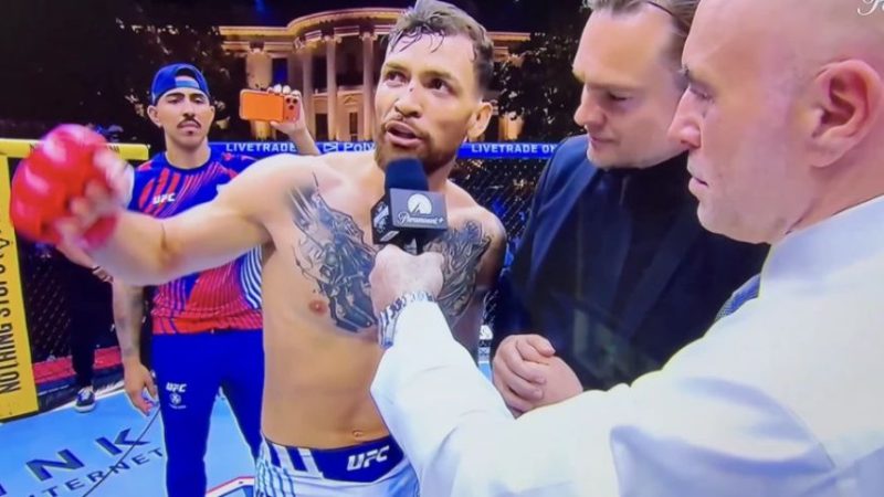 Brasileiro vence UFC na Casa Branca e prega João 3.16