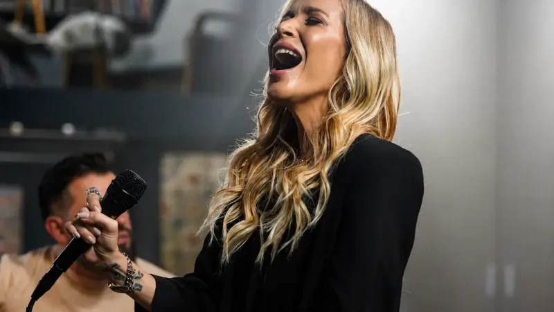 Luiza Possi lança EP gospel completo com seis canções