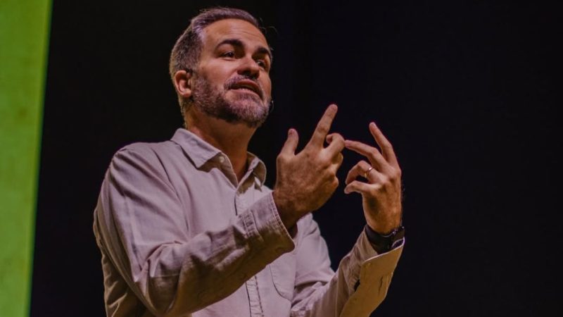 Pastor dá conselho a esposas na Copa do Mundo: ‘Compassivas’