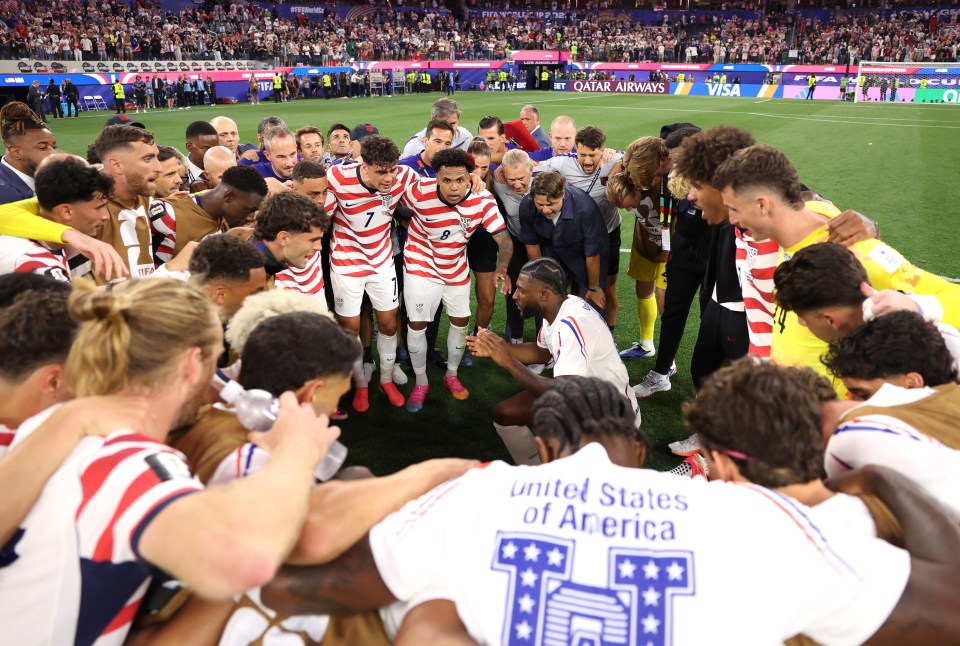 Fé em campo: jogadores transformam Copa do Mundo em testemunho